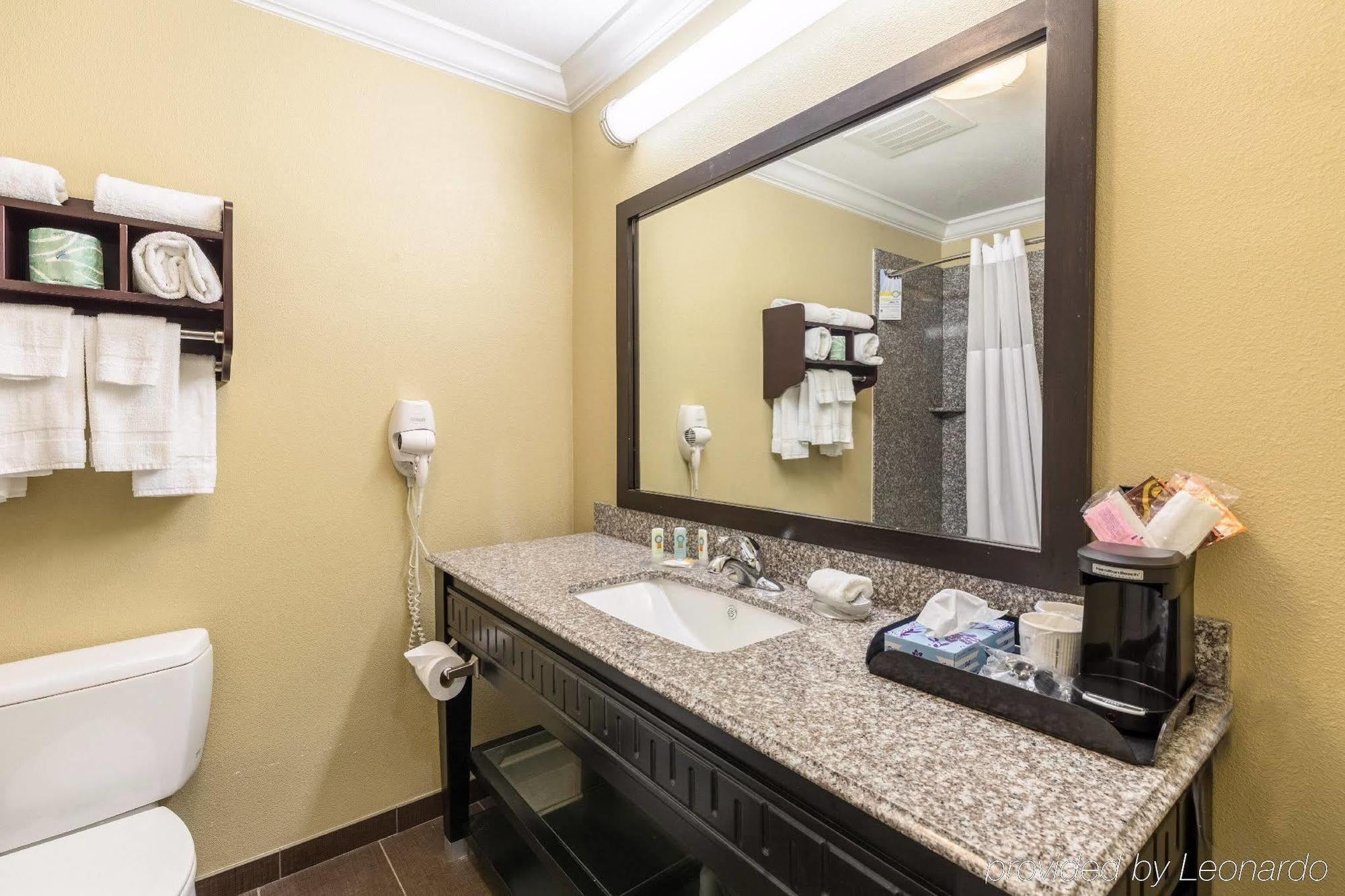 Quality Inn Leesville エクステリア 写真